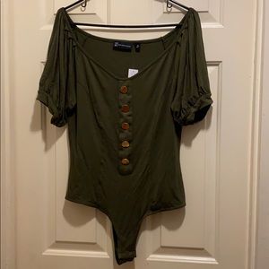 Green bodysuit with puff sleeves